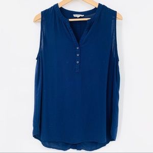PLEIONE navy three button v-neck tank top size large